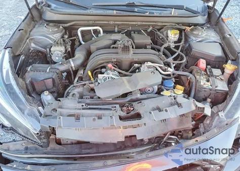 2018 Subaru Legacy 2.5I Premium z USA, uszkodzony, nr VIN 4S3BNAF69J3021229